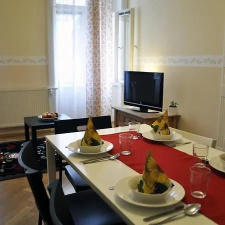 Nubis Apartment *